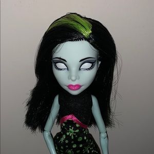 Monster high doll Scarah Screams